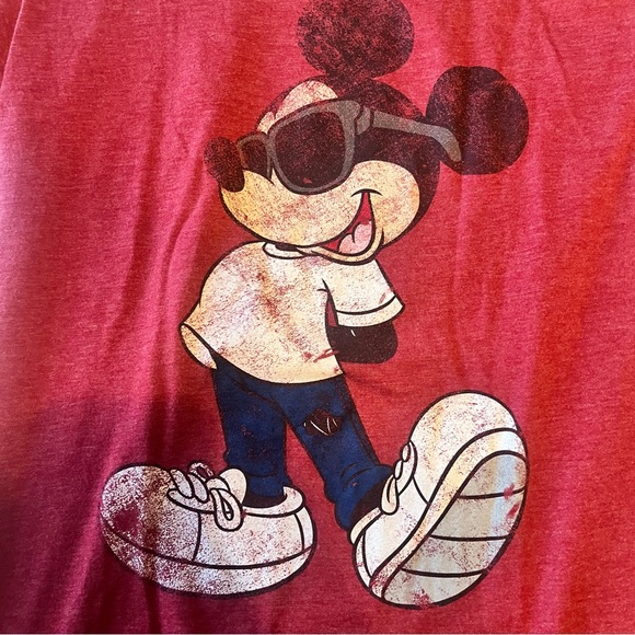Disney Men Red Tee with Cool Mickey Mouse Graphic T-shirt - Picture 2 of 6